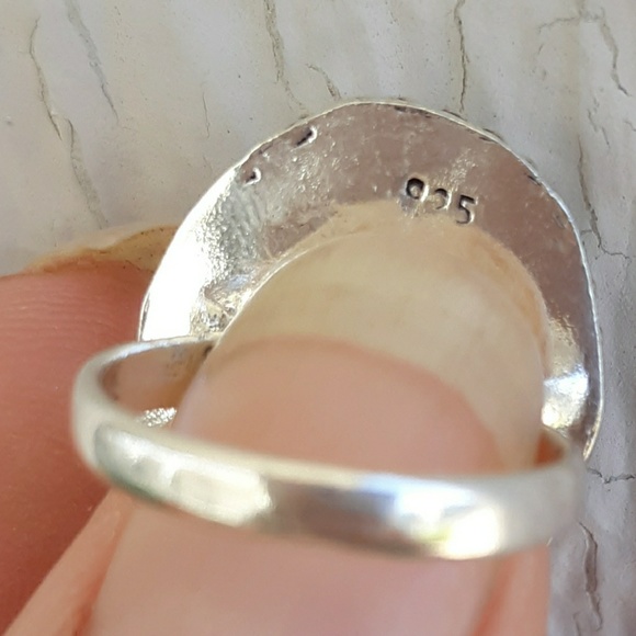 New Mother of Pearl 925 Silver Ring. - Picture 7 of 7